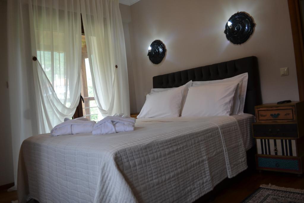 Evmorfes Villas Polýgyros Oda fotoğraf